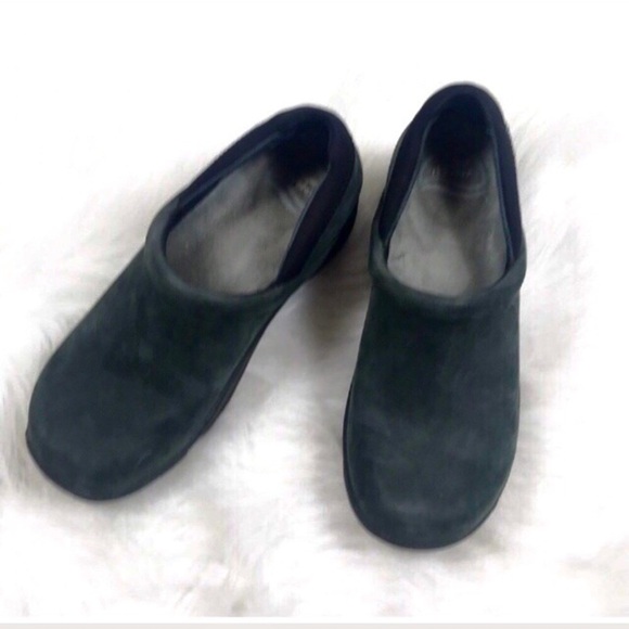 Dansko Winona Suede Leather Professional Clog in Moss Green Size  38 (7.5/8) - Picture 2 of 7